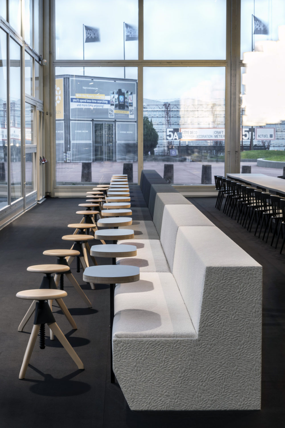 Philippe Boisselier - Café, Kvadrat 4